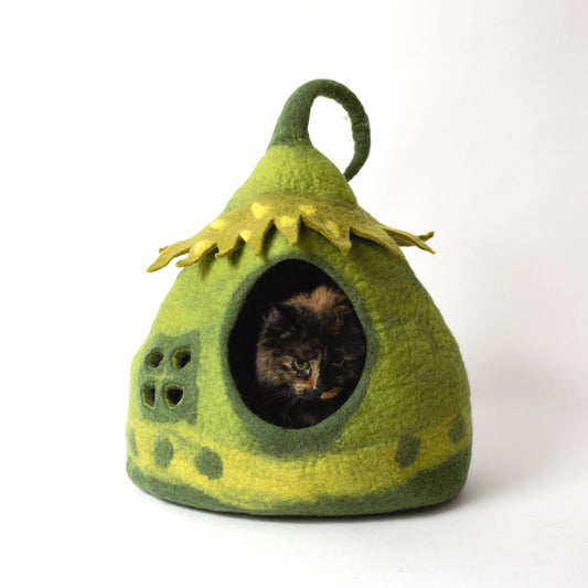 Fairy House Wool Pet Cave